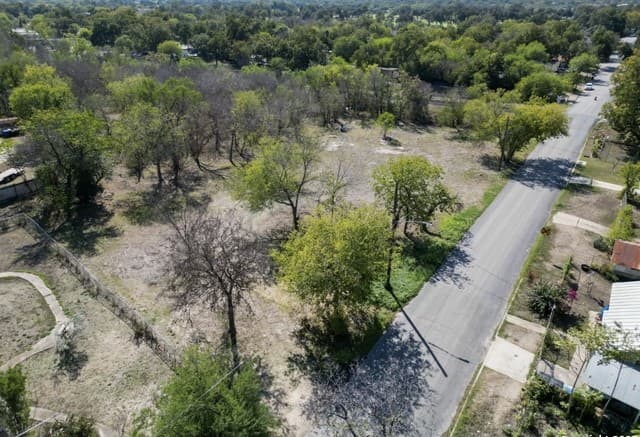 212  McMullen, San Antonio, TX 78210 — photo 17