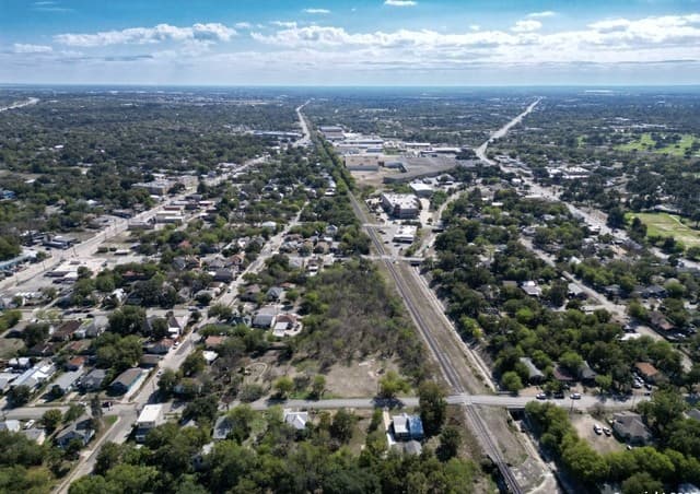 212  McMullen, San Antonio, TX 78210 — photo 8