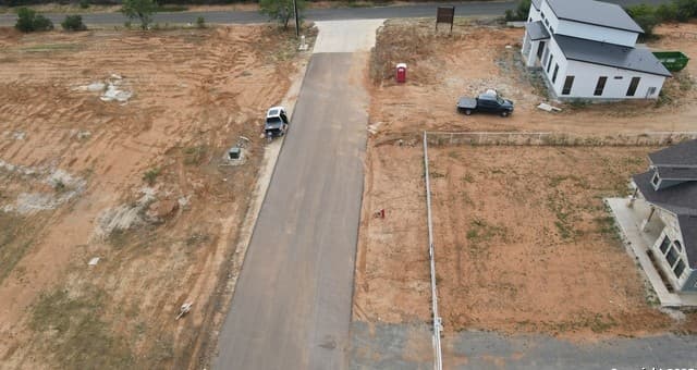 7310  Tiff Nichole, Von Ormy, TX 78073 — photo 4