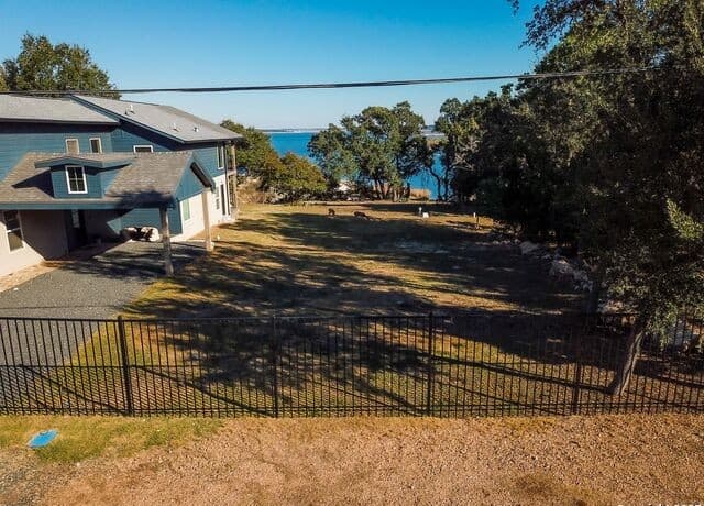864  Lakebreeze Dr, Canyon Lake, TX 78133 — photo 10