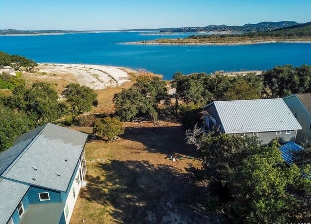 864  Lakebreeze Dr, Canyon Lake, TX 78133 — photo 13