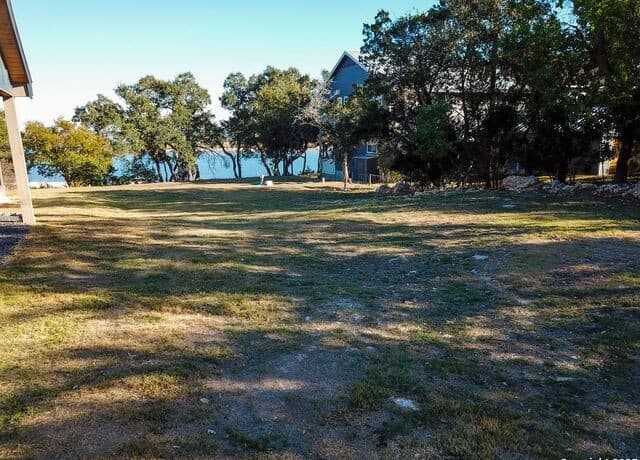 864  Lakebreeze Dr, Canyon Lake, TX 78133 — photo 6