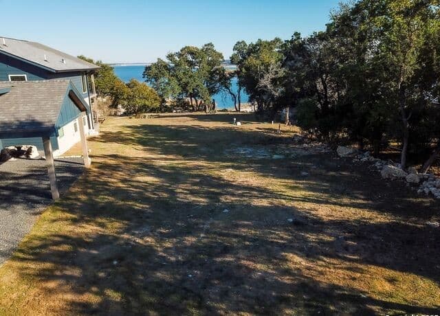 864  Lakebreeze Dr, Canyon Lake, TX 78133 — photo 9