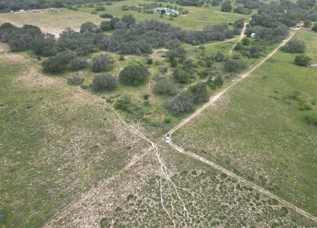 970  Newman, Poteet, TX 78065 — photo 23