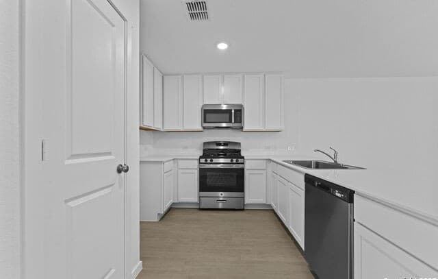 7107  Brownleaf Dr, San Antonio, TX 78227 — photo 14