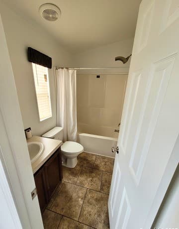 2072  County Road 421, Stockdale, TX 78160 — photo 19