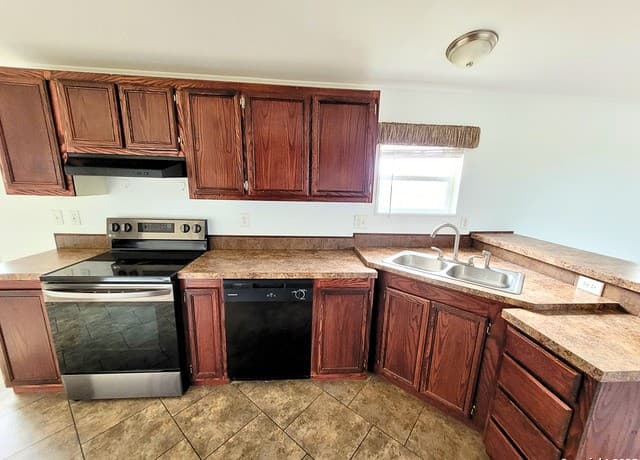 2072  County Road 421, Stockdale, TX 78160 — photo 23