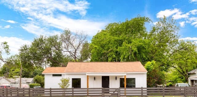 2927 New Braunfels