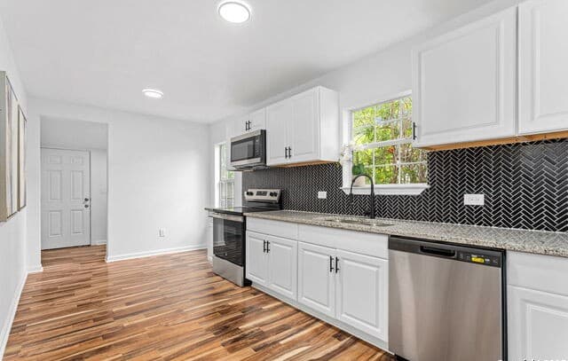 2927  New Braunfels, San Antonio, TX 78210 — photo 11