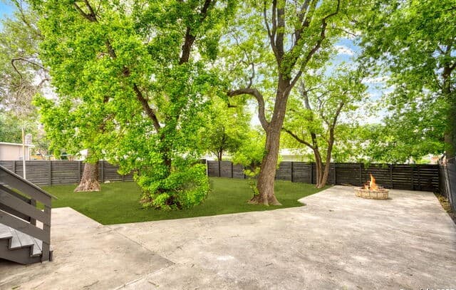 2927  New Braunfels, San Antonio, TX 78210 — photo 21