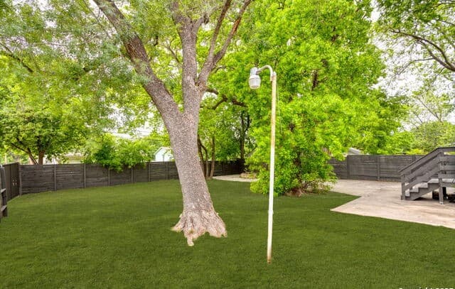 2927  New Braunfels, San Antonio, TX 78210 — photo 22