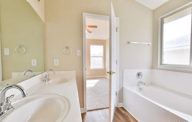 5534  Christina Path, San Antonio, TX 78247 — photo 15