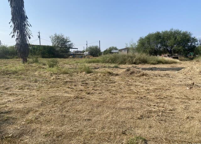 15650  Interstate Highway 35, Dilley, TX 78017 — photo 3