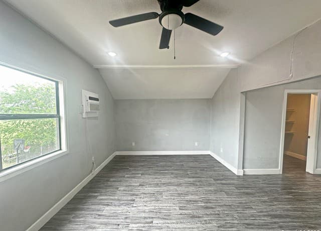 7550  Oak Chase Unit 3, San Antonio, TX 78239 — photo 6