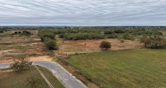 000 W County Road 681, Lytle, TX 78052 — photo 13