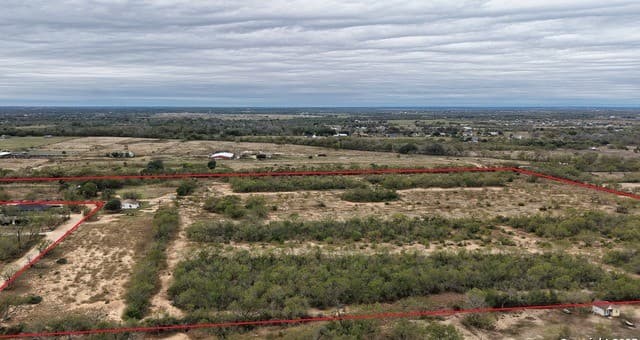 000 W County Road 681, Lytle, TX 78052 — photo 20