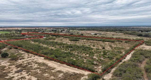 000 W County Road 681, Lytle, TX 78052 — photo 22