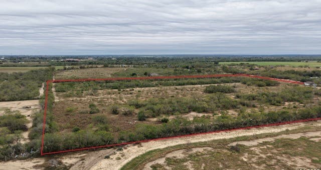 000 W County Road 681, Lytle, TX 78052 — photo 23