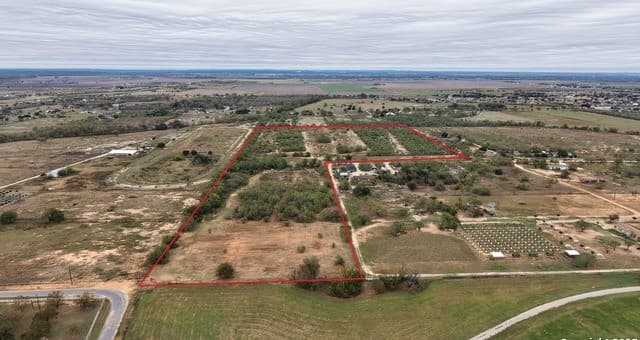 000 W County Road 681, Lytle, TX 78052 — photo 4