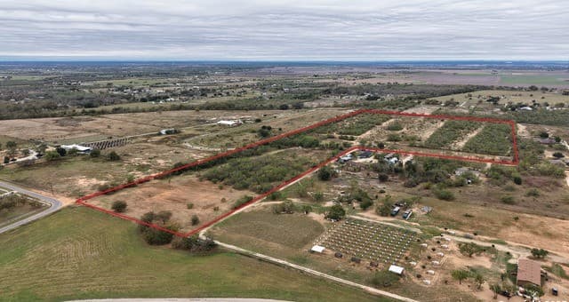 000 W County Road 681, Lytle, TX 78052 — photo 5