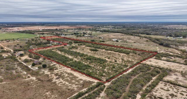 000 W County Road 681, Lytle, TX 78052 — photo 8