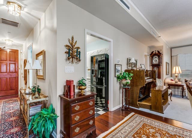 1 Towers Park Ln Unit 412, San Antonio, TX 78209