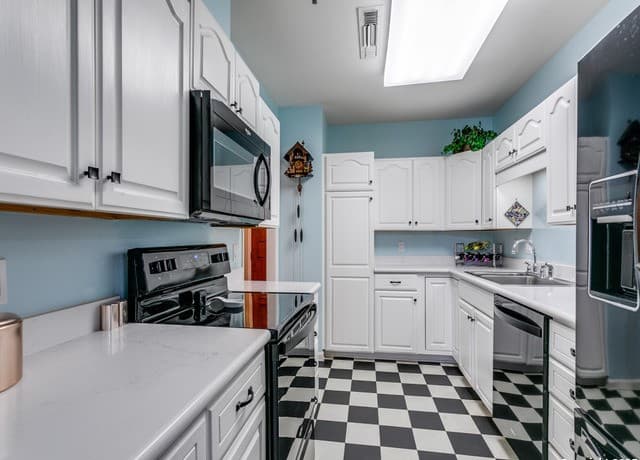1  Towers Park Ln Unit 412, San Antonio, TX 78209 — photo 3
