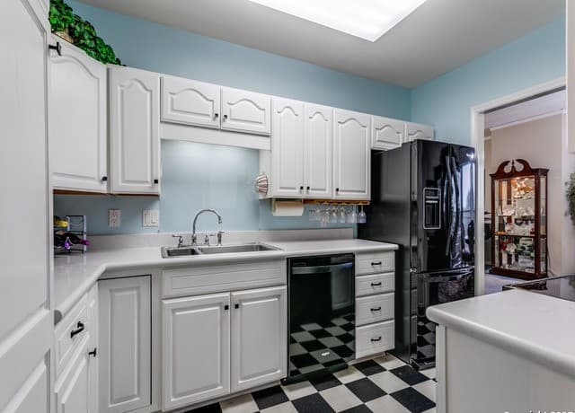 1  Towers Park Ln Unit 412, San Antonio, TX 78209 — photo 5