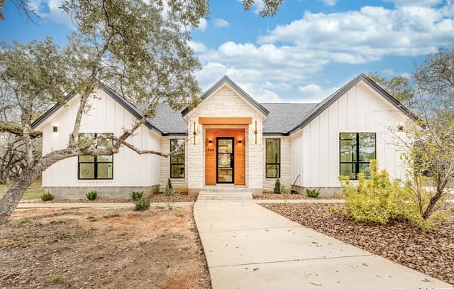 864  Paddy Rd, Floresville, TX 78114 — photo 3