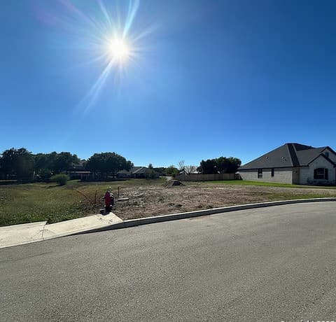 183  Janice Avenue, Castroville, TX 78009 — photo 3