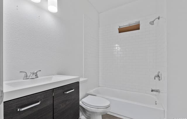 438  Vanderbilt, San Antonio, TX 78210 — photo 24
