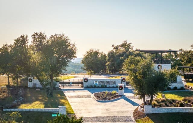 911  Enchanted, Canyon Lake, TX 78133 — photo 4