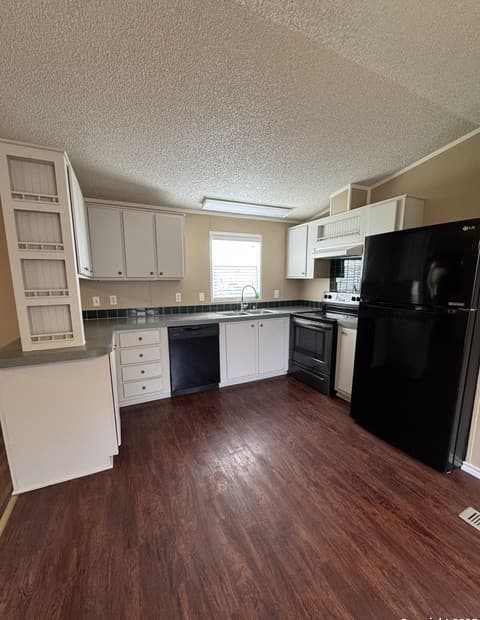 110  Deer Park Unit UNIT B, La Vernia, TX 78121 — photo 5