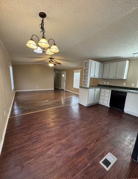 110  Deer Park Unit UNIT B, La Vernia, TX 78121 — photo 7