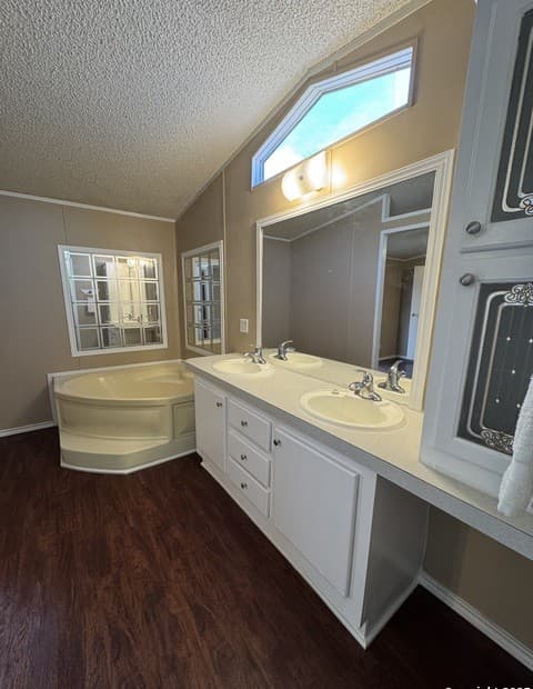 110  Deer Park Unit UNIT B, La Vernia, TX 78121 — photo 9
