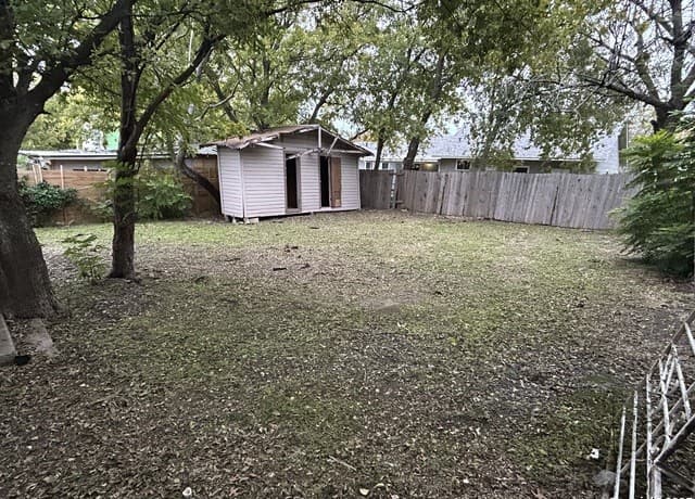 1218  Gardina Unit 1218, San Antonio, TX 78201 — photo 10