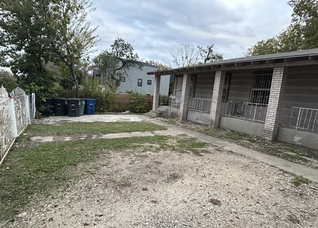 1218  Gardina Unit 1218, San Antonio, TX 78201 — photo 12