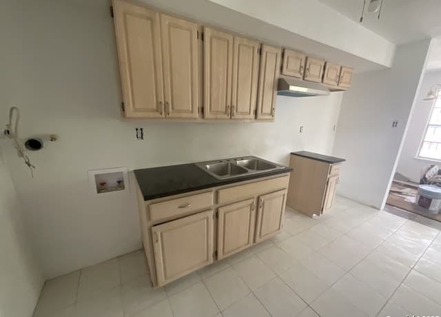 1218  Gardina Unit 1218, San Antonio, TX 78201 — photo 3
