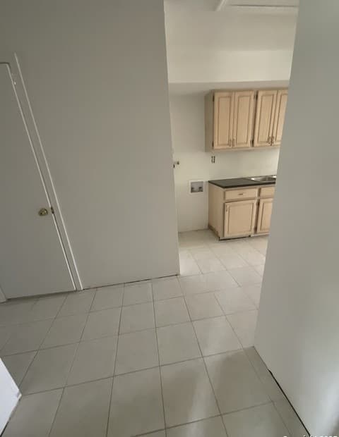 1218  Gardina Unit 1218, San Antonio, TX 78201 — photo 6