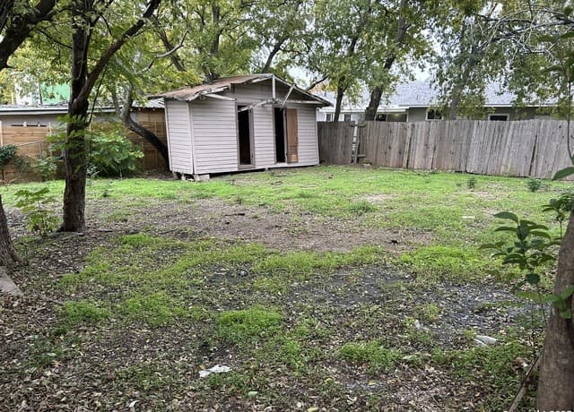 1216  Gardina St Unit 1216, San Antonio, TX 78201 — photo 11