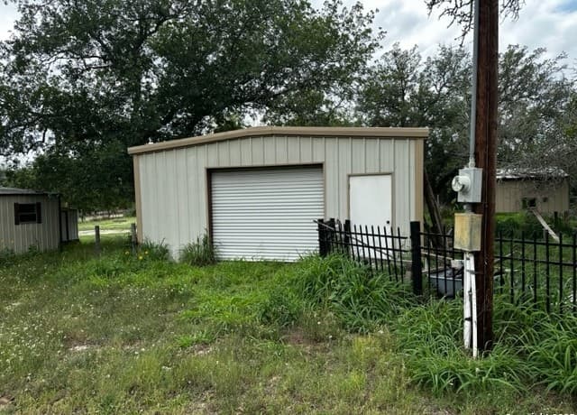 145  Highland Rd, Poteet, TX 78065 — photo 6