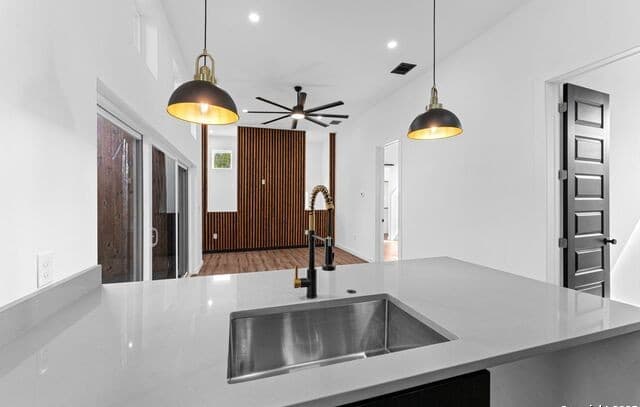114  Bailey, San Antonio, TX 78210 — photo 8