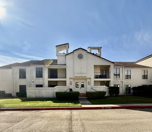 2255 Thousand Oaks Unit 808
