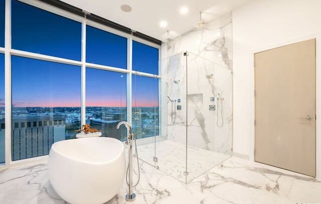 123  Lexington Unit 1806, San Antonio, TX 78205 — photo 16