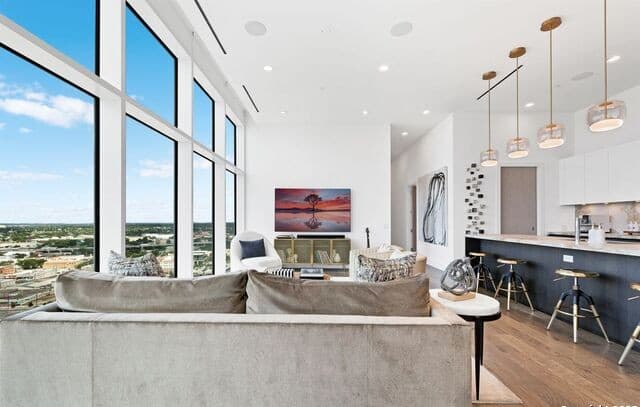 123  Lexington Unit 1806, San Antonio, TX 78205 — photo 3