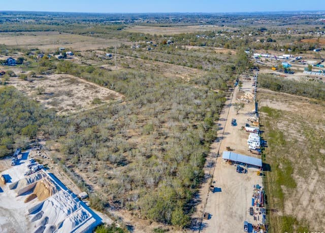 8785  Rockport, Von Ormy, TX 78073 — photo 3