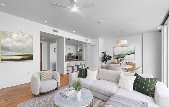 610 E Market Unit UNIT 3110