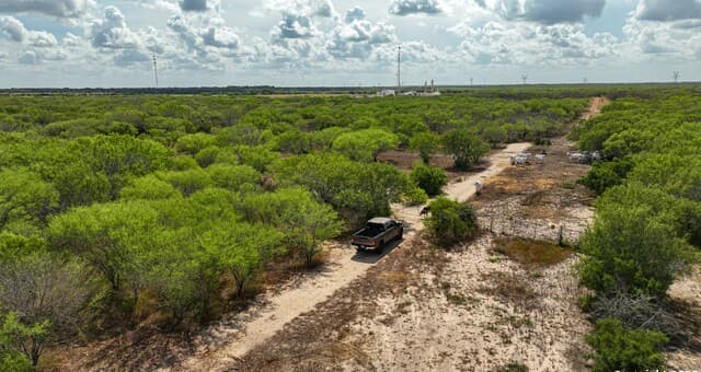 10+/- ACRES  Cr 152, Kenedy, TX 78119 — photo 12