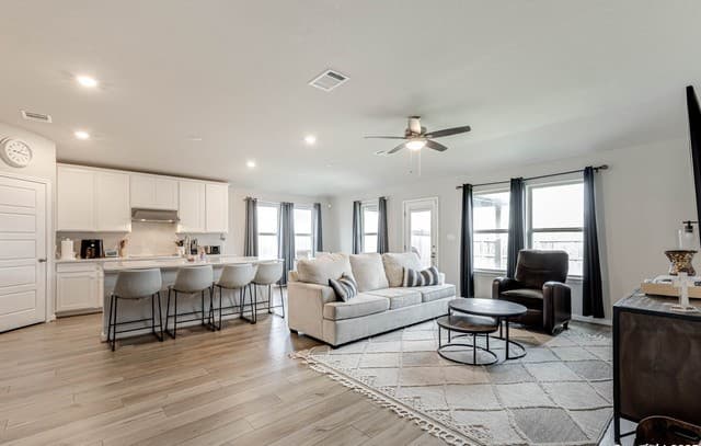 3012  Toscana Way, Schertz, TX 78154 — photo 14