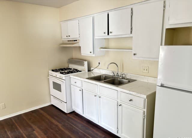 5602  Bienville Unit C-6, San Antonio, TX 78233 — photo 5